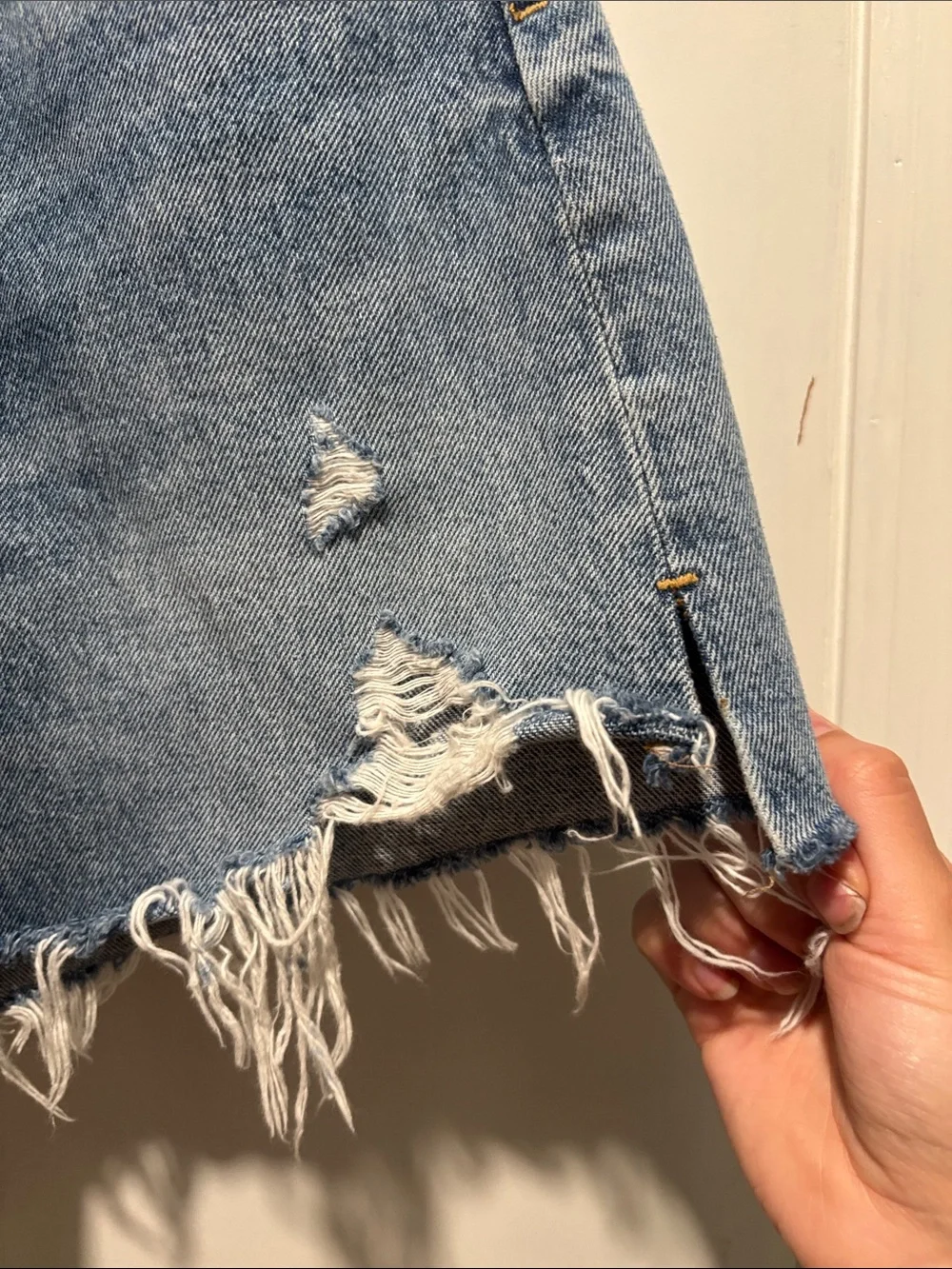 CITIZENS OF HUMANITY Marlow distressed denim shorts